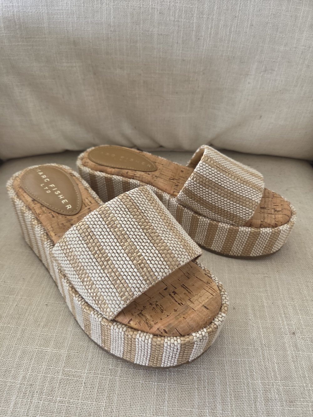 New Marc Fisher Daylin Retro Chic Platform Vacation Resort Stripe Sandals Sz 6